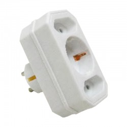 Adaptador triple Schuko 16A+2bipolar 10A
