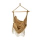 Hamaca con asiento de tela beige colgante