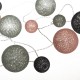 Guirnalda de bolas LED multicolor 3x6cm 210cm batería a pilas 2xAA/LR6