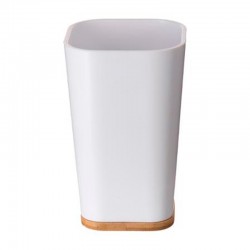 Vaso de poliestireno y bambú para baño