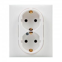 Base enchufe doble empotrable 2P + T Niloe Step Legrand