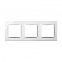 Marco triple para enchufe empotrable S-10