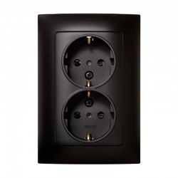 Base enchufe doble empotrable TT S-10